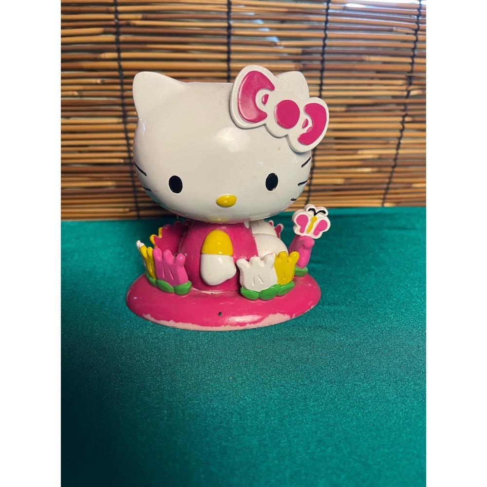 Sanrio Hello Kitty Toothbrush Holder 2013‎ Pink Tulip Garden Bathroom Decor